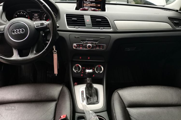 Audi Q3 2014 car image #15