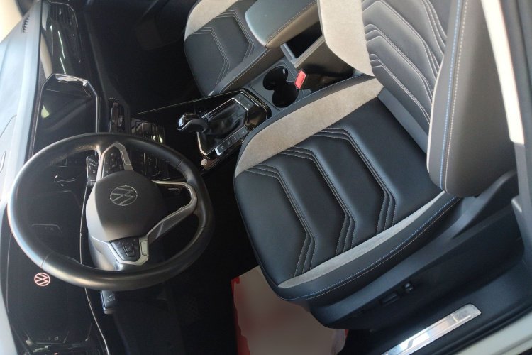 Volkswagen Tayron GTE 2022 car image #15