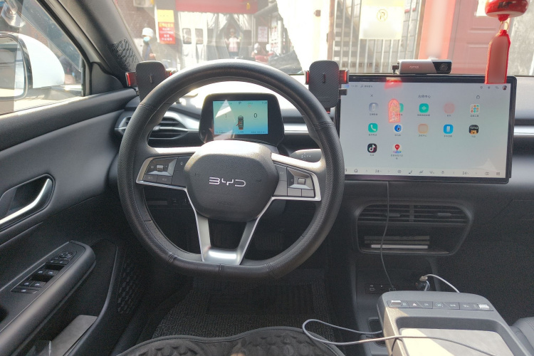 BYD e7 2025 imagem de carro #15