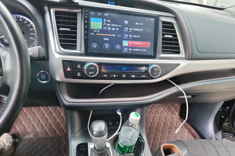 Toyota Highlander 2018 car image #15