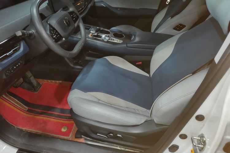 Changan UNI-K iDD 2022 car image #15