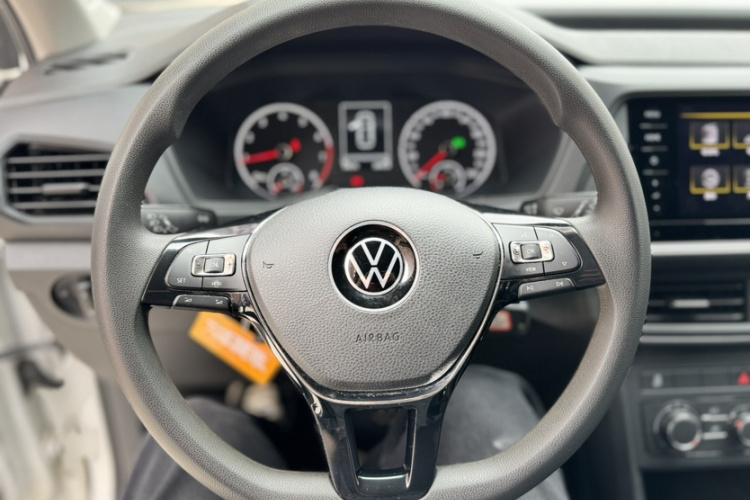 Volkswagen T-Cross 2021 #15 Volkswagen T-Cross 2021 car image #15