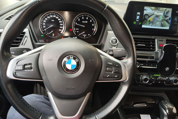 BMW 1 Series 2018 immagine di auto #15