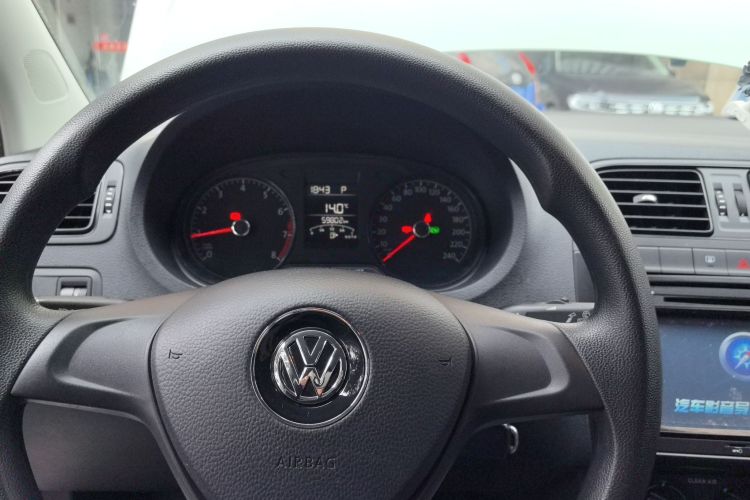 Volkswagen Polo 2017 car image #15