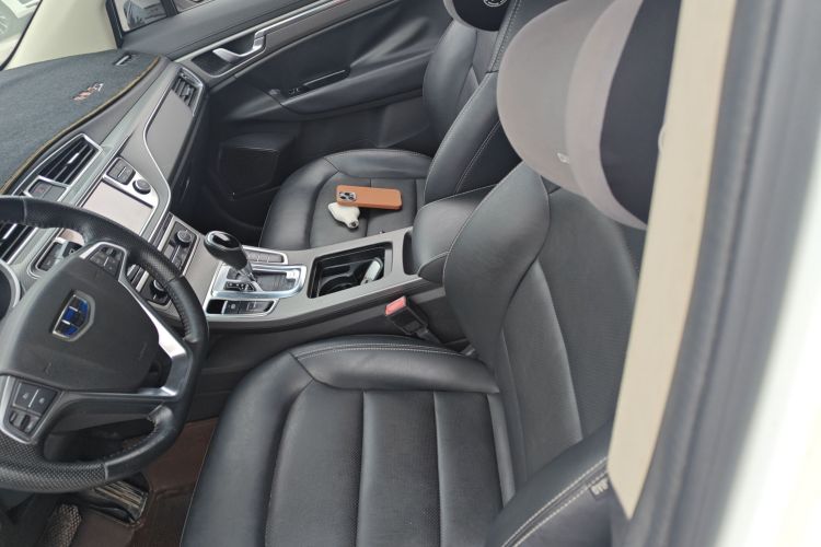 GEELY Emgrand GS 2016 car image #15