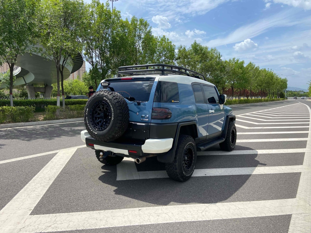Toyota FJ Cruiser 2020 immagine di auto #15