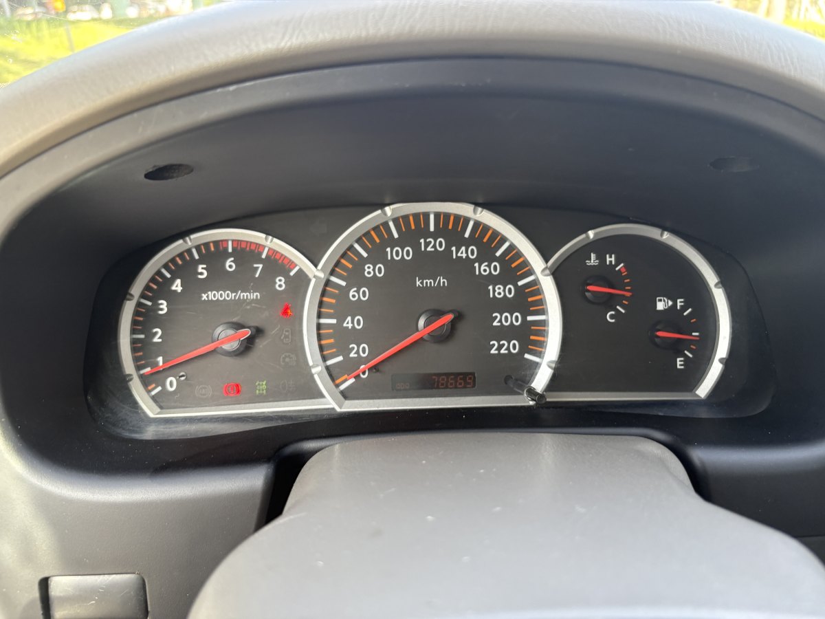 日产 日产帕拉丁 2011 汽车图片 #15