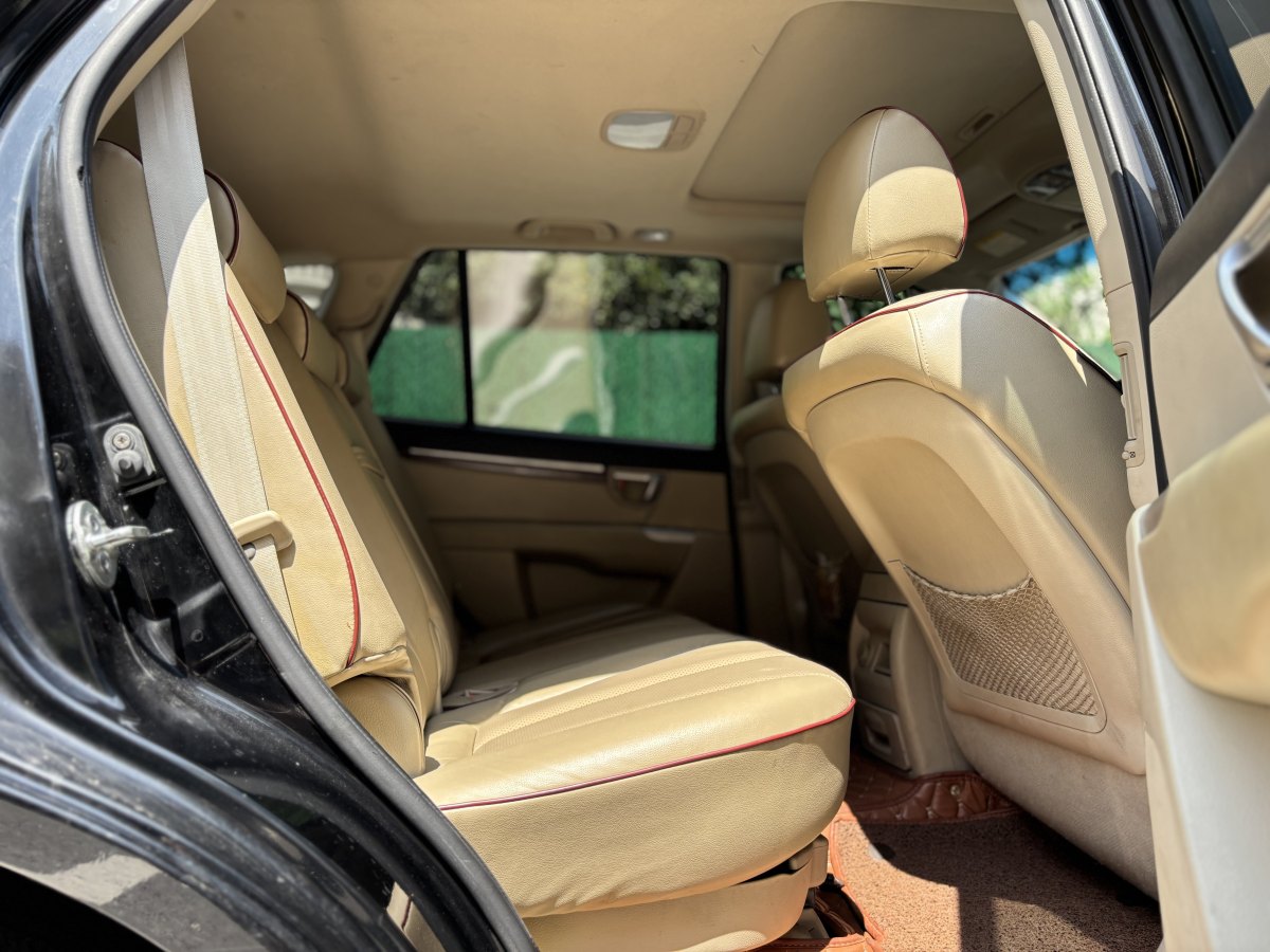 Hyundai Santa Fe Classic 2009 car image #15