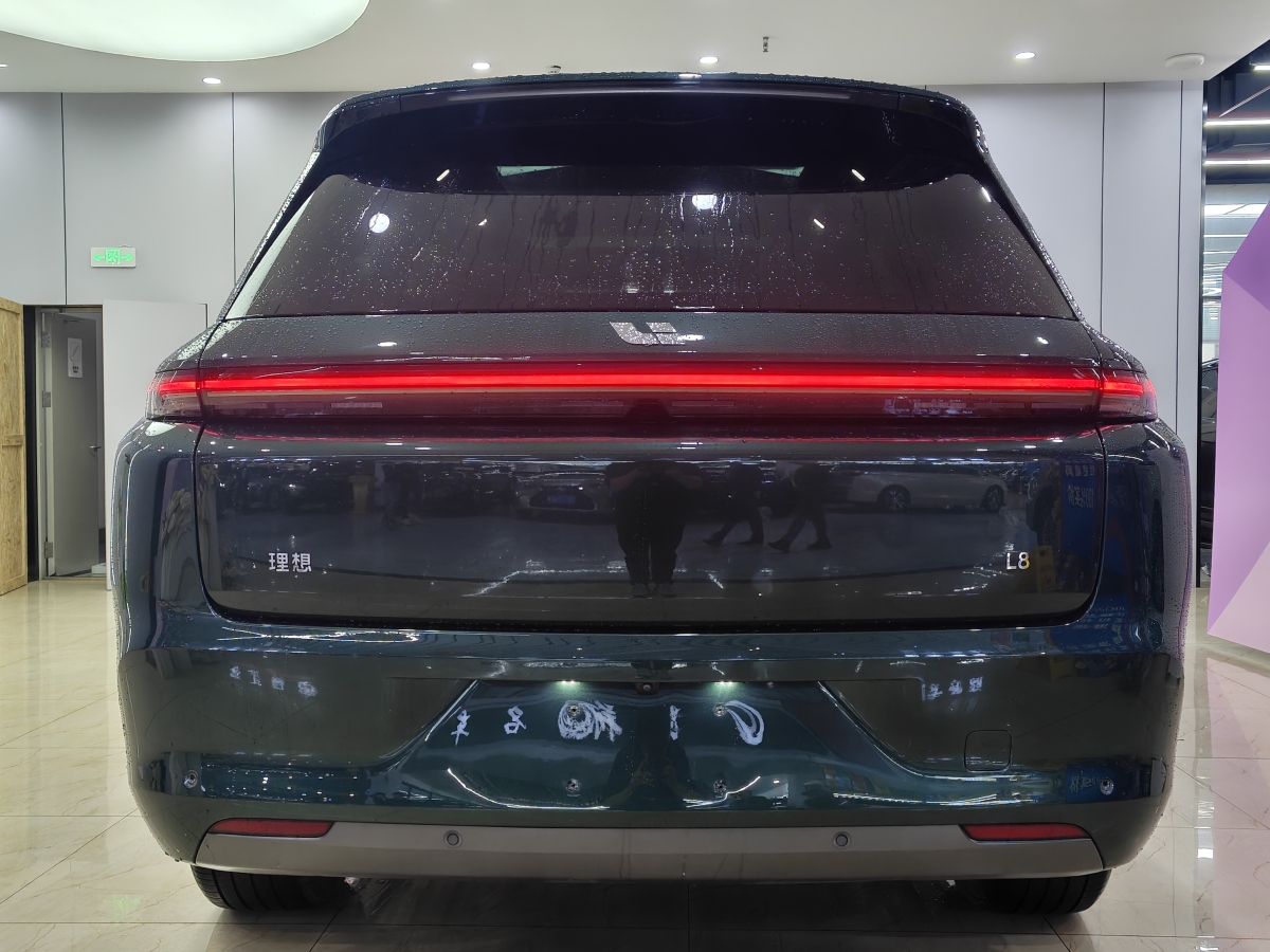 Li L8 2023 изображение автомобиля #15
