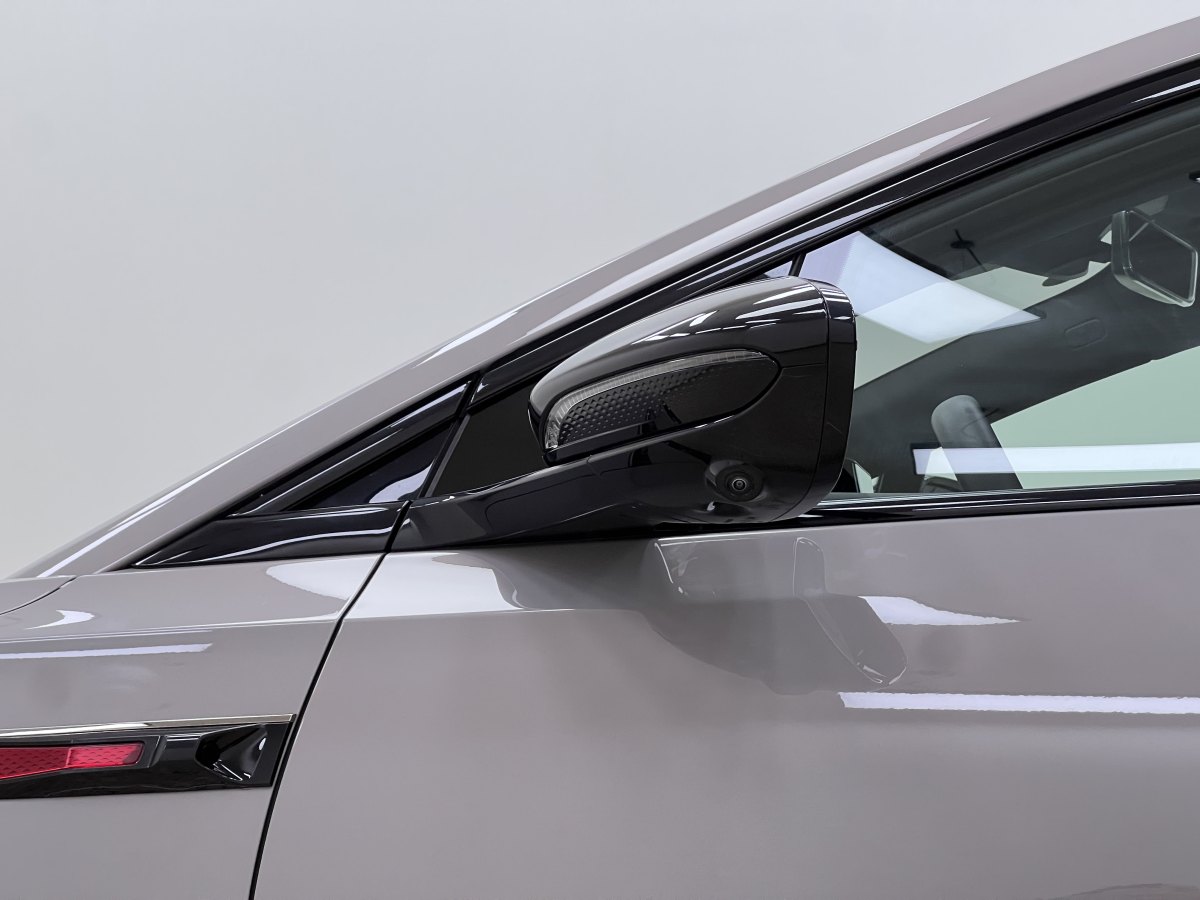 HongQi EH7 2024 #15 HongQi EH7 2024 car image #15