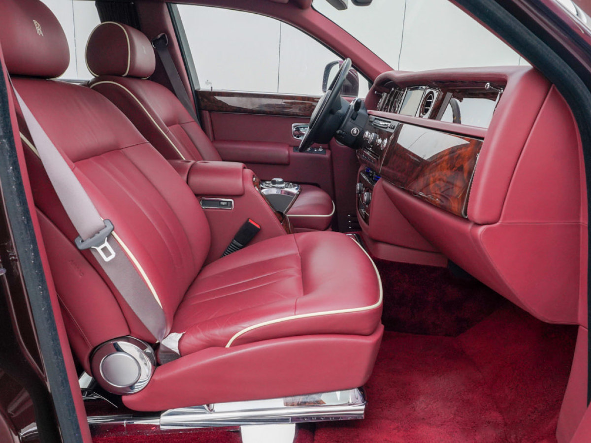 Rolls-Royce Phantom 2016 car image #15