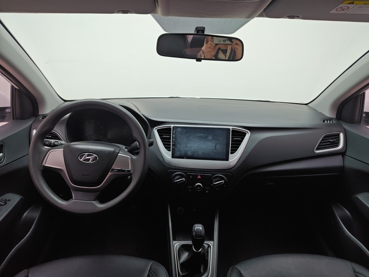 Hyundai Verna 2017 car image #15