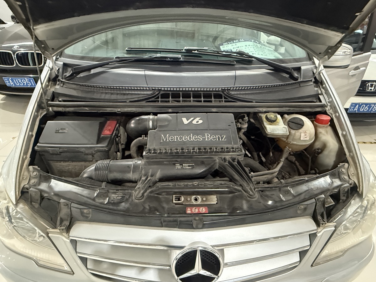 奔驰 唯雅诺 2011 汽车图片 #15