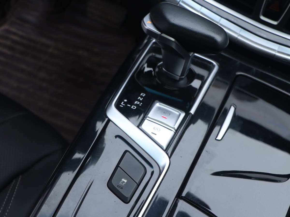 GEELY Ulion New Energy 2021 #15 GEELY Ulion New Energy 2021 car image #15