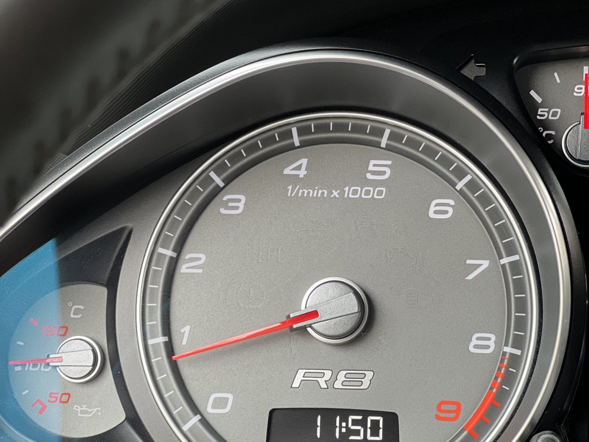 Audi R8 2010 #15 Audi R8 2010 car image #15