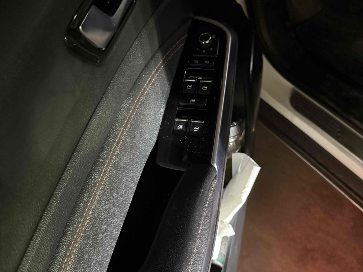 HongQi E-HS3 2020 #15 HongQi E-HS3 2020 immagine di auto #15