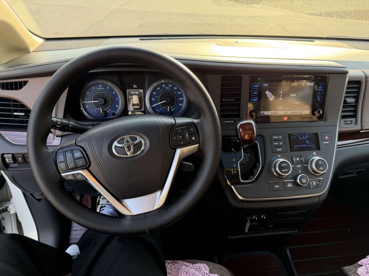 Toyota SIENNA 2016 #15 Toyota SIENNA 2016 image de voiture #15