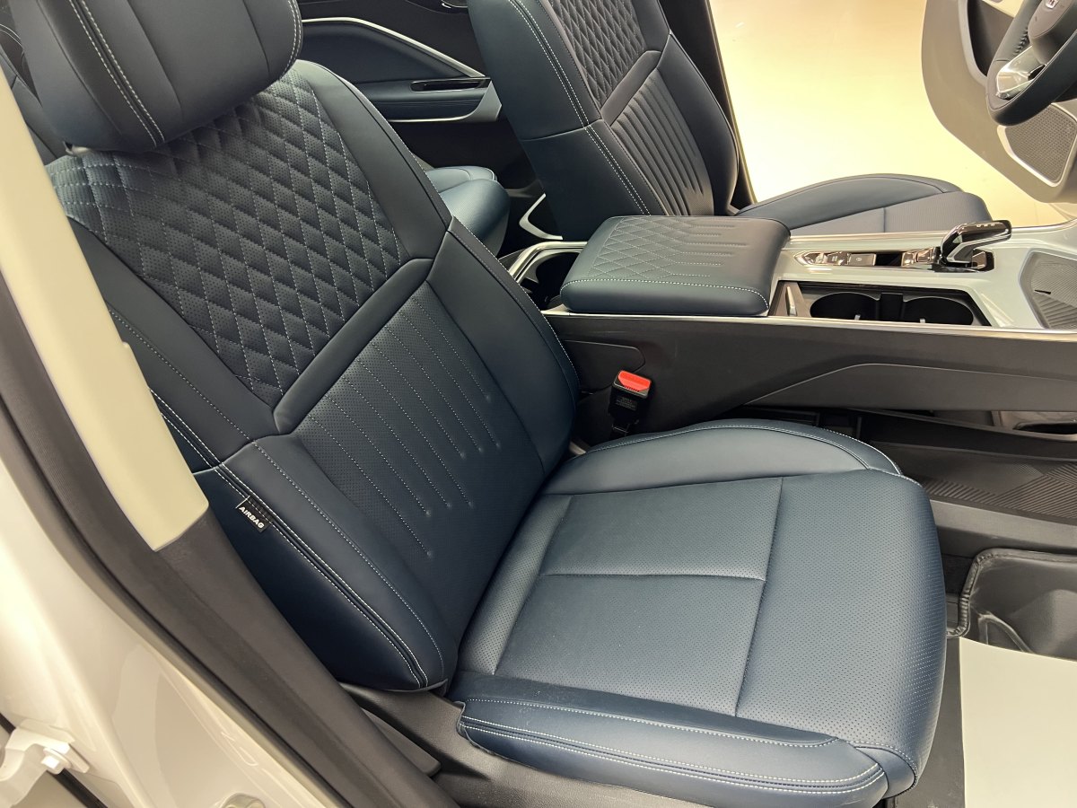 GEELY JiaJi 2025 car image #15