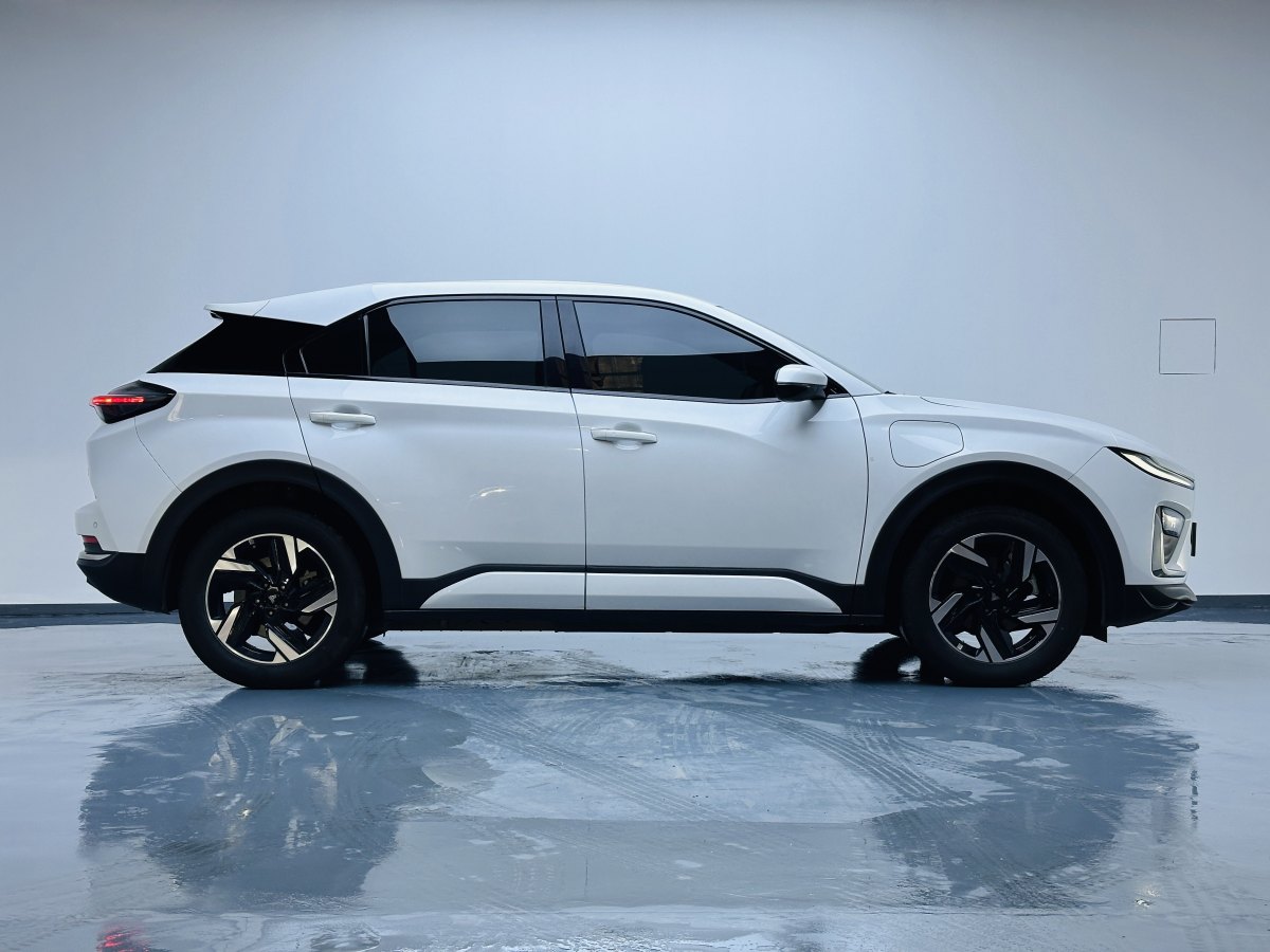 哪吒汽车 哪吒X 2024 汽车图片 #15