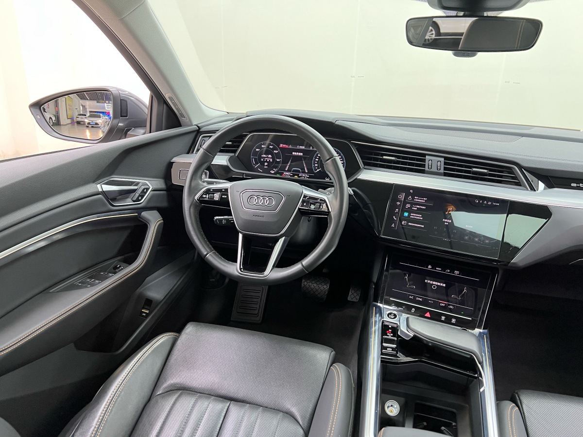 Audi Q4 e-tron 2023 صورة سيارة #15