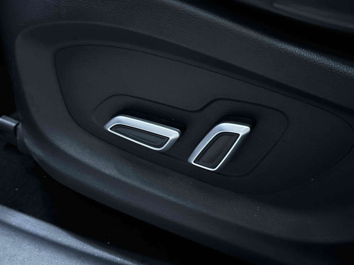 Roewe RX5 eMAX 2020 car image #15