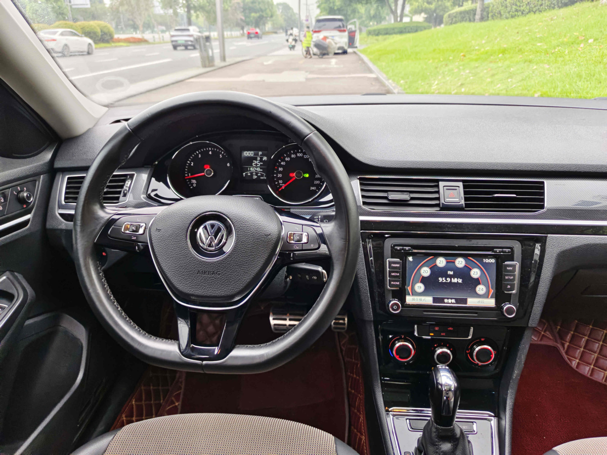 Volkswagen C-Trek 2018 #15 Volkswagen C-Trek 2018 car image #15