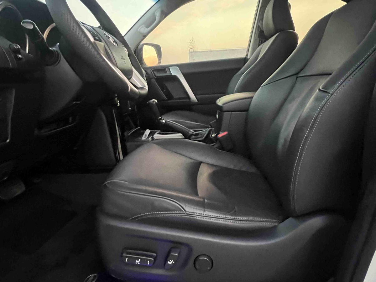 Toyota Prado (Imported) 2014 car image #15