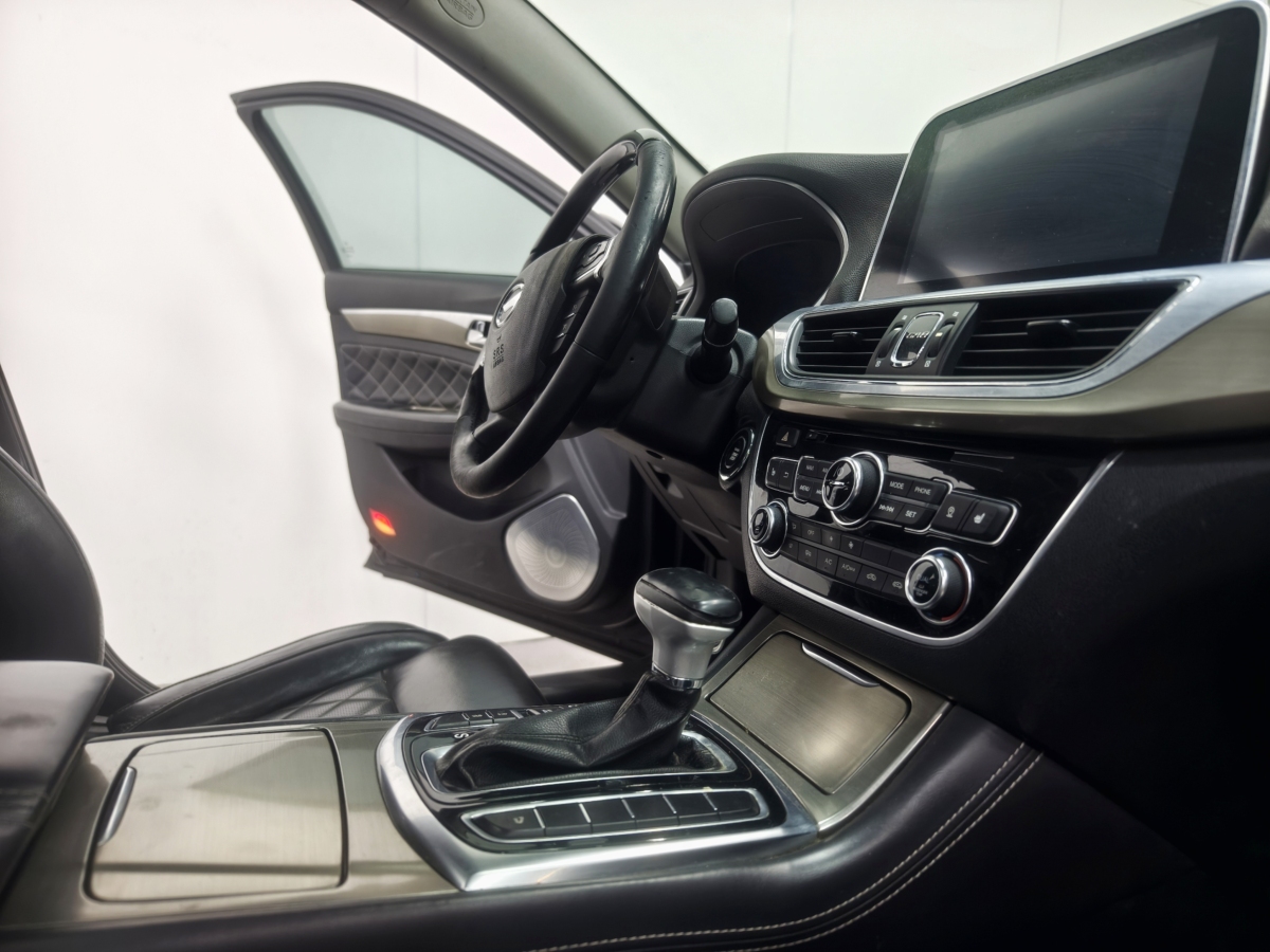 GAC Trumpchi GA8 2017 #15 GAC Trumpchi GA8 2017 car image #15