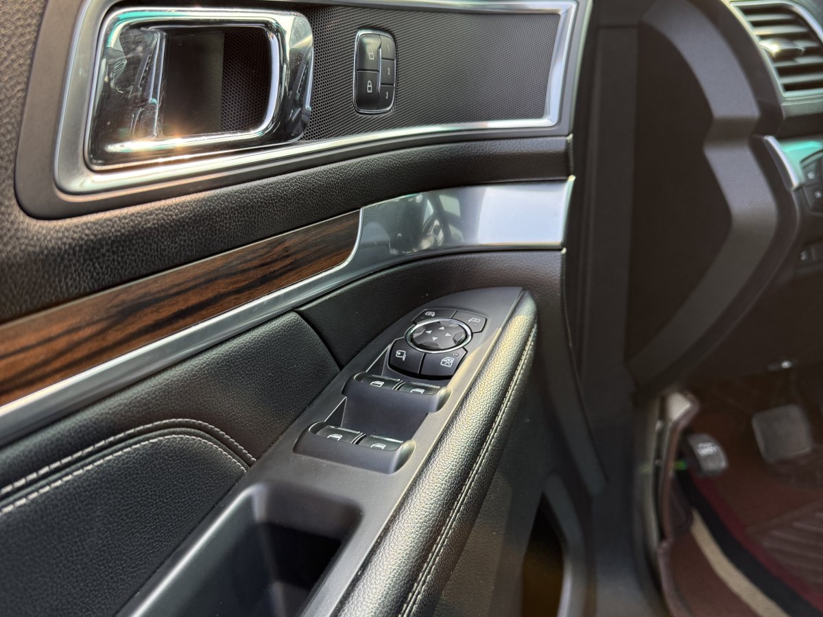 Ford Explorer (Imported) 2017 car image #15