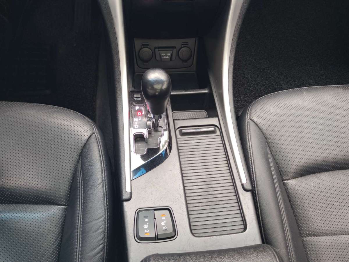 现代 索纳塔 2011 汽车图片 #15