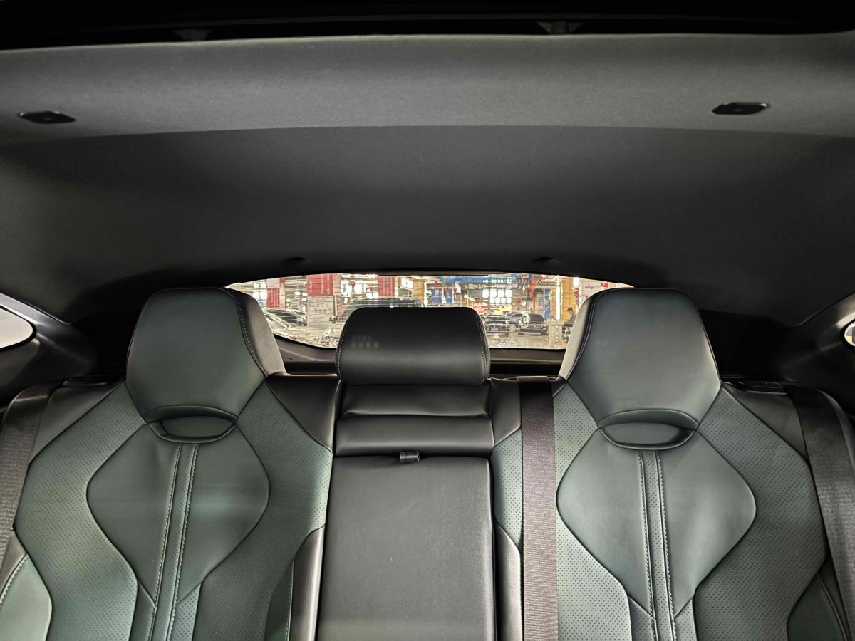 Changan UNI-V iDD 2024 car image #15