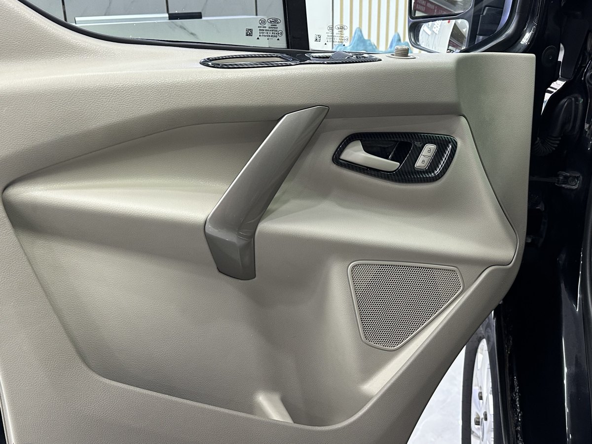 Ford Tourneo 2017 #15 Ford Tourneo 2017 car image #15