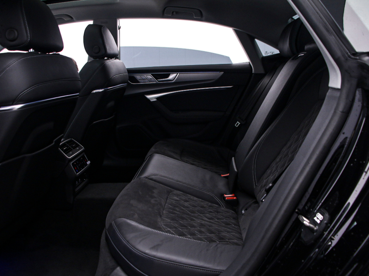 Audi A7L 2025 car image #15