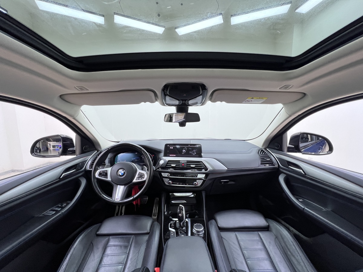 BMW X4 2021 car image #15