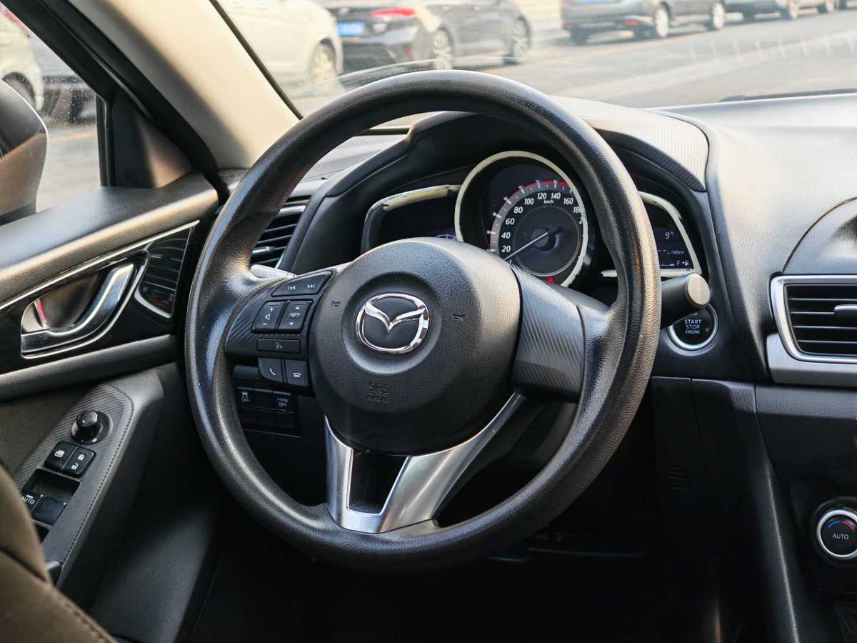 Mazda 3 2015 image de voiture #15