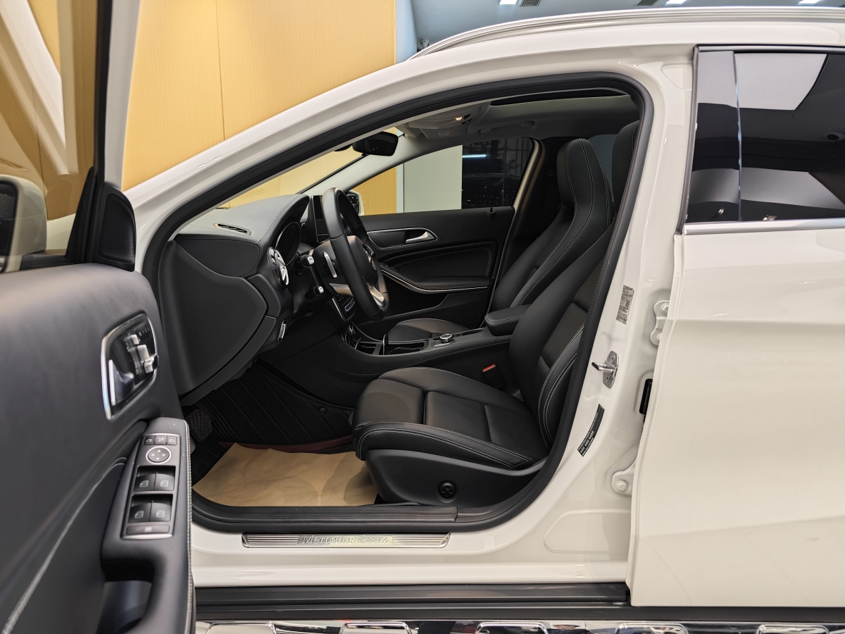 Mercedes-Benz GLA Class (Imported) 2019 #15 Mercedes-Benz GLA Class (Imported) 2019 immagine di auto #15