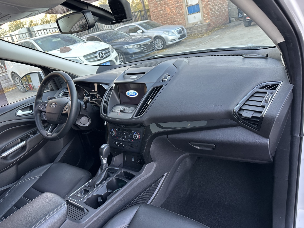 Ford Kuga 2016 car image #15