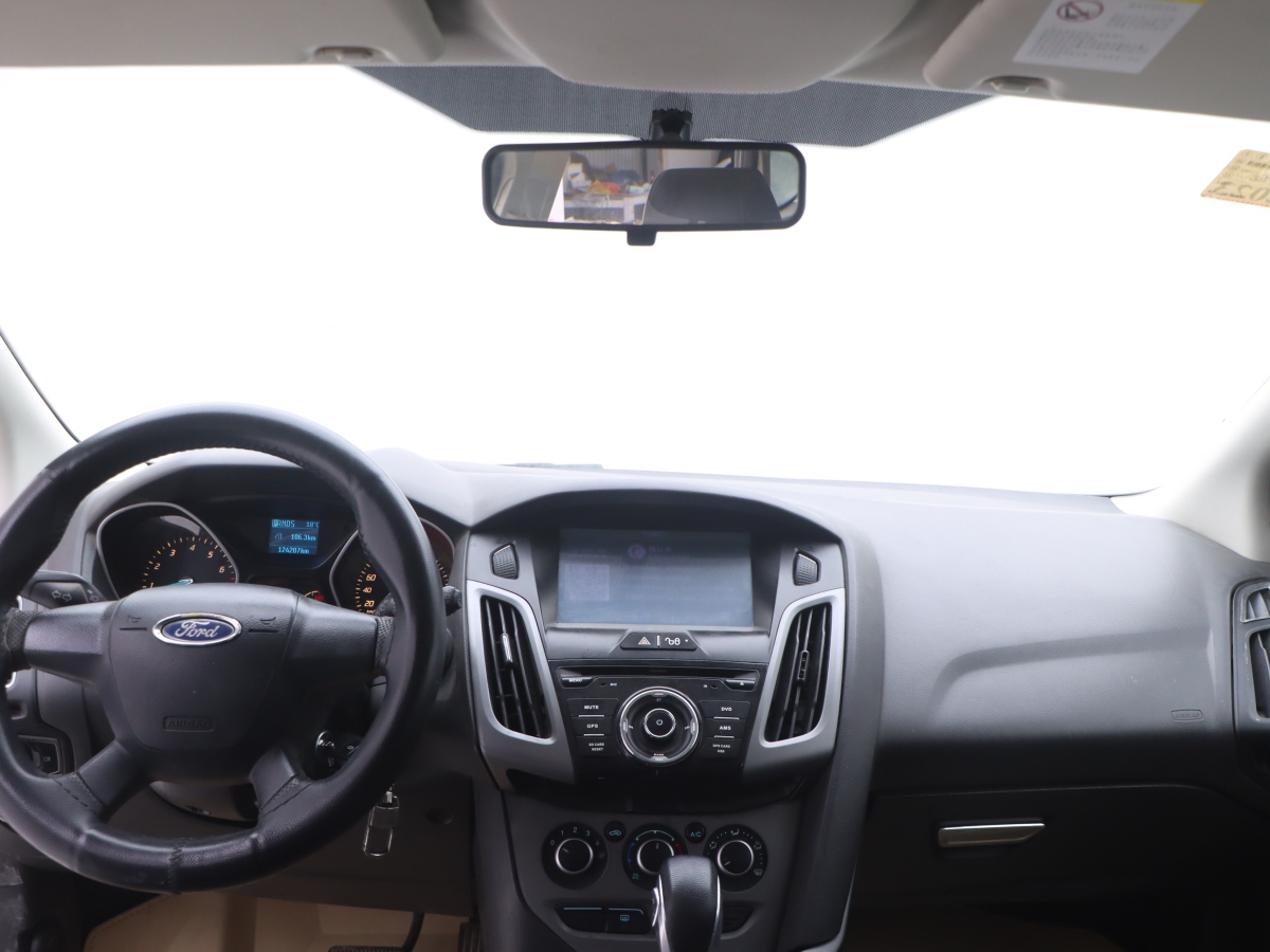 Ford Focus (Imported) 2013 car image #15