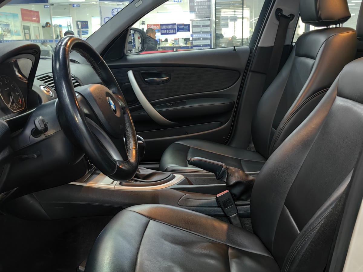 BMW 1 Series (Imported) 2011 car image #15