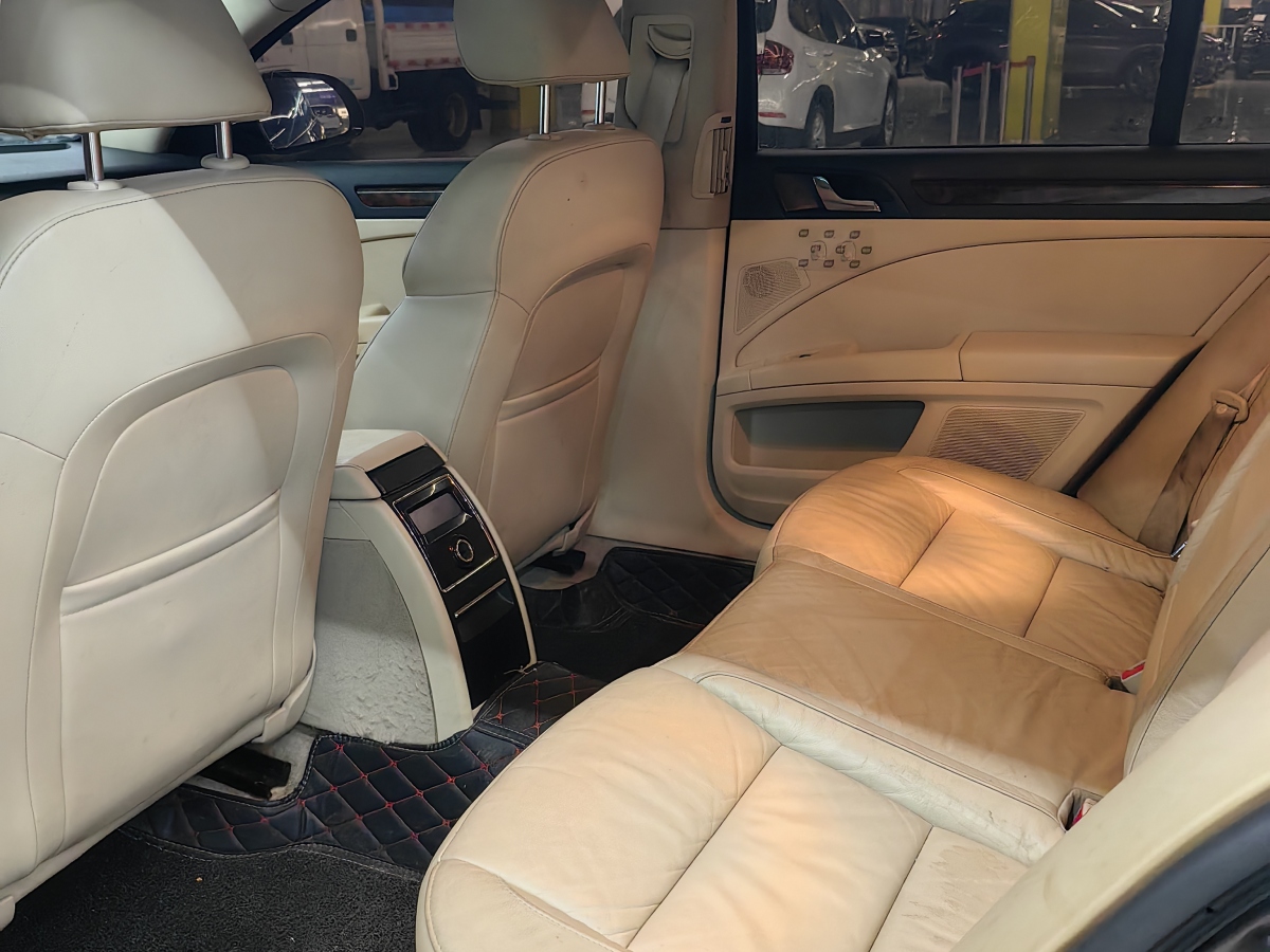 Skoda Superb 2010 car image #15