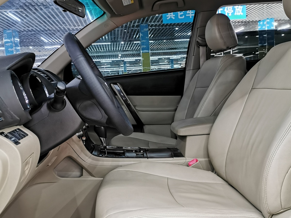 Toyota Highlander (Imported) 2012 car image #15