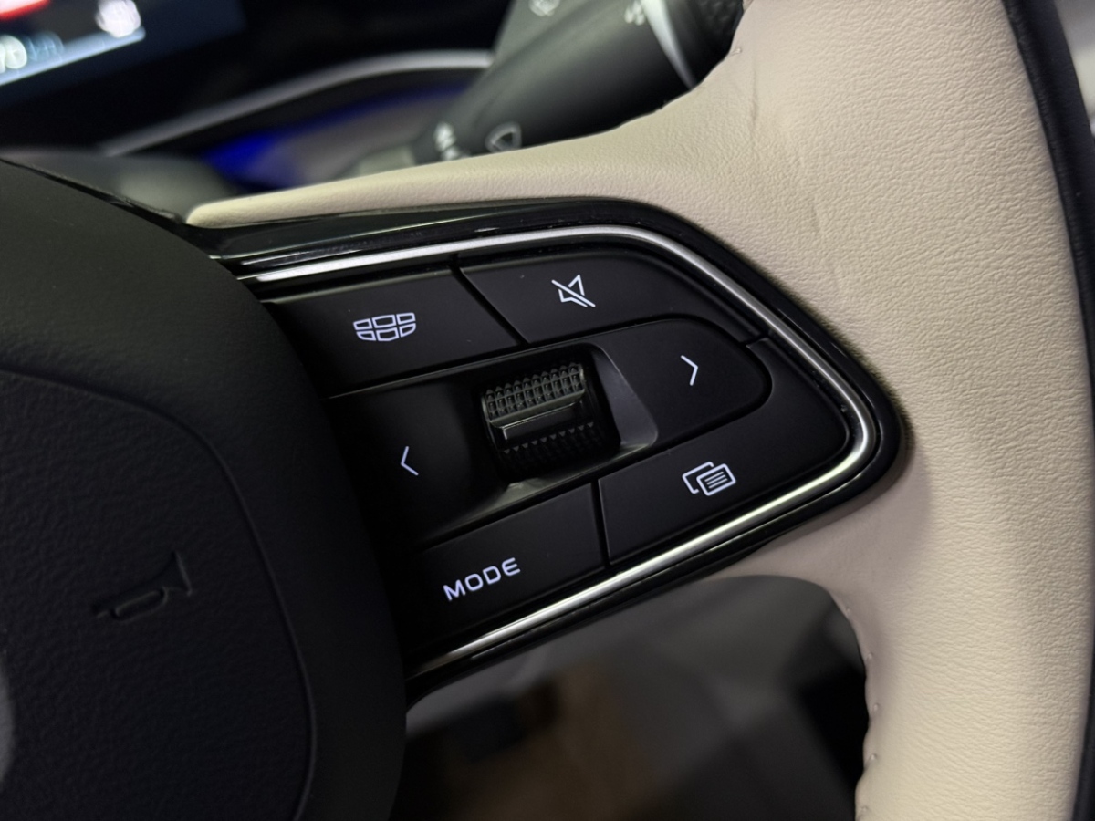 GEELY ICON 2023 car image #15