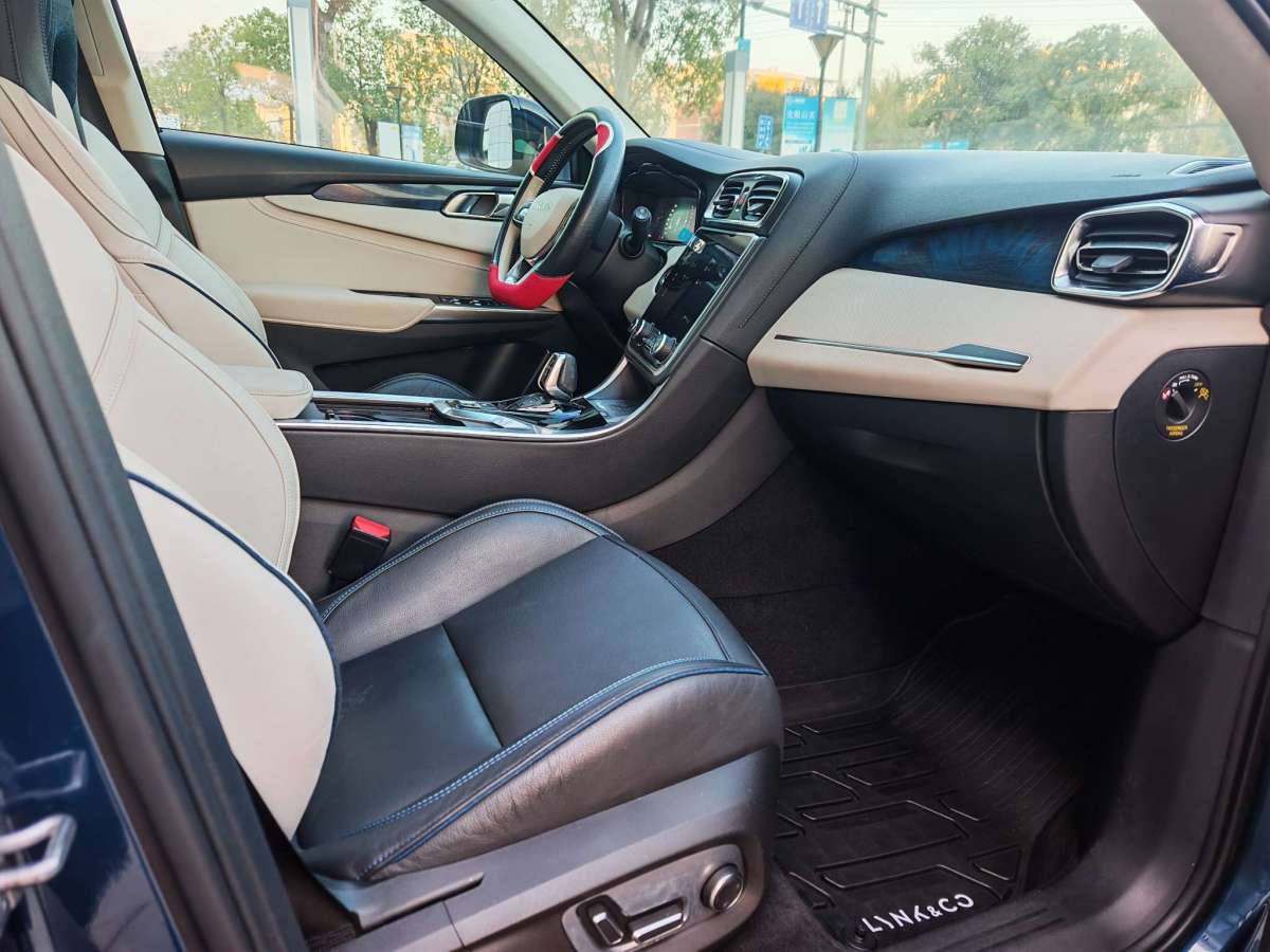 Lynk & Co 01 2019 car image #15