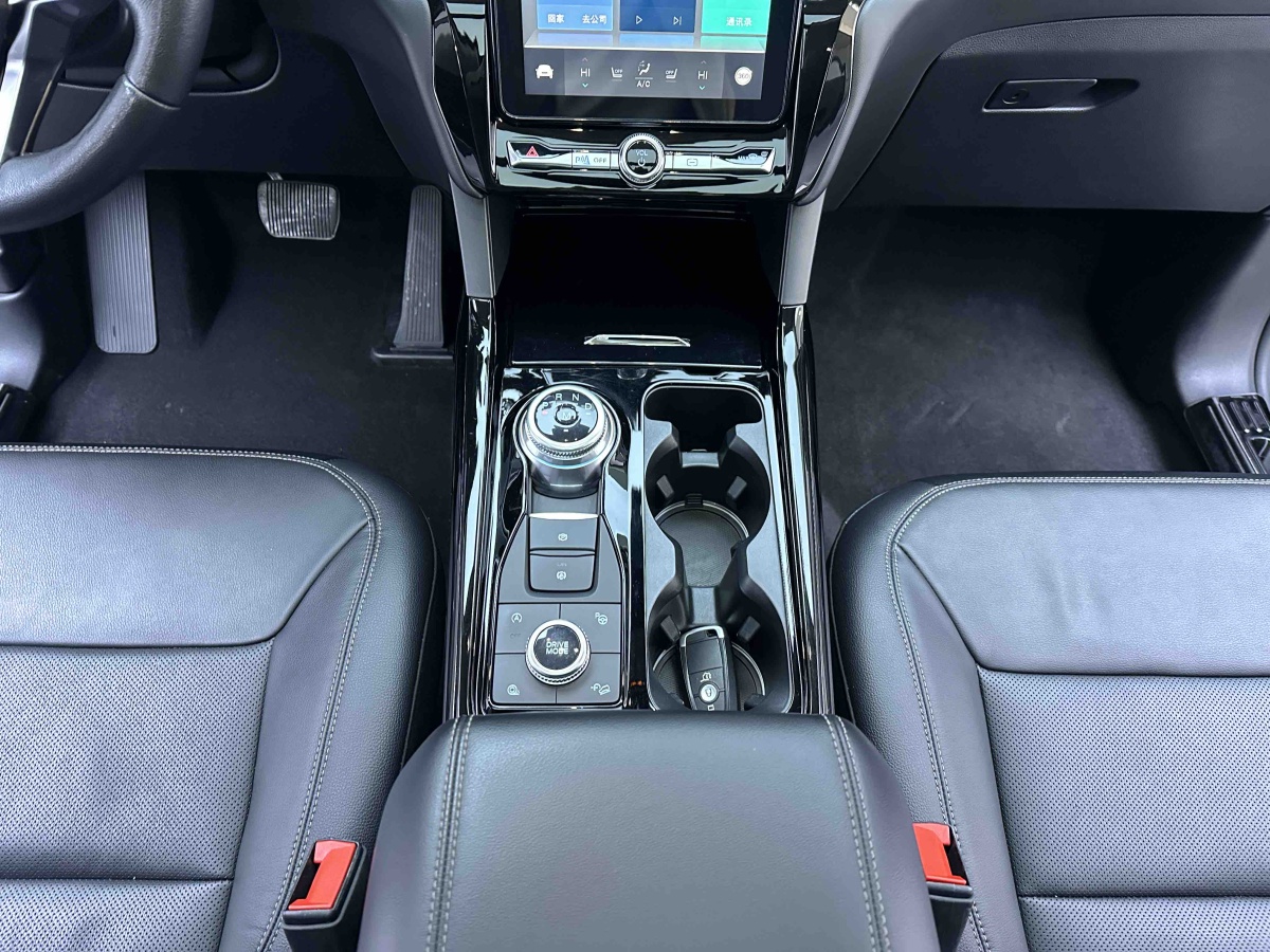 Ford Explorer 2021 immagine di auto #15