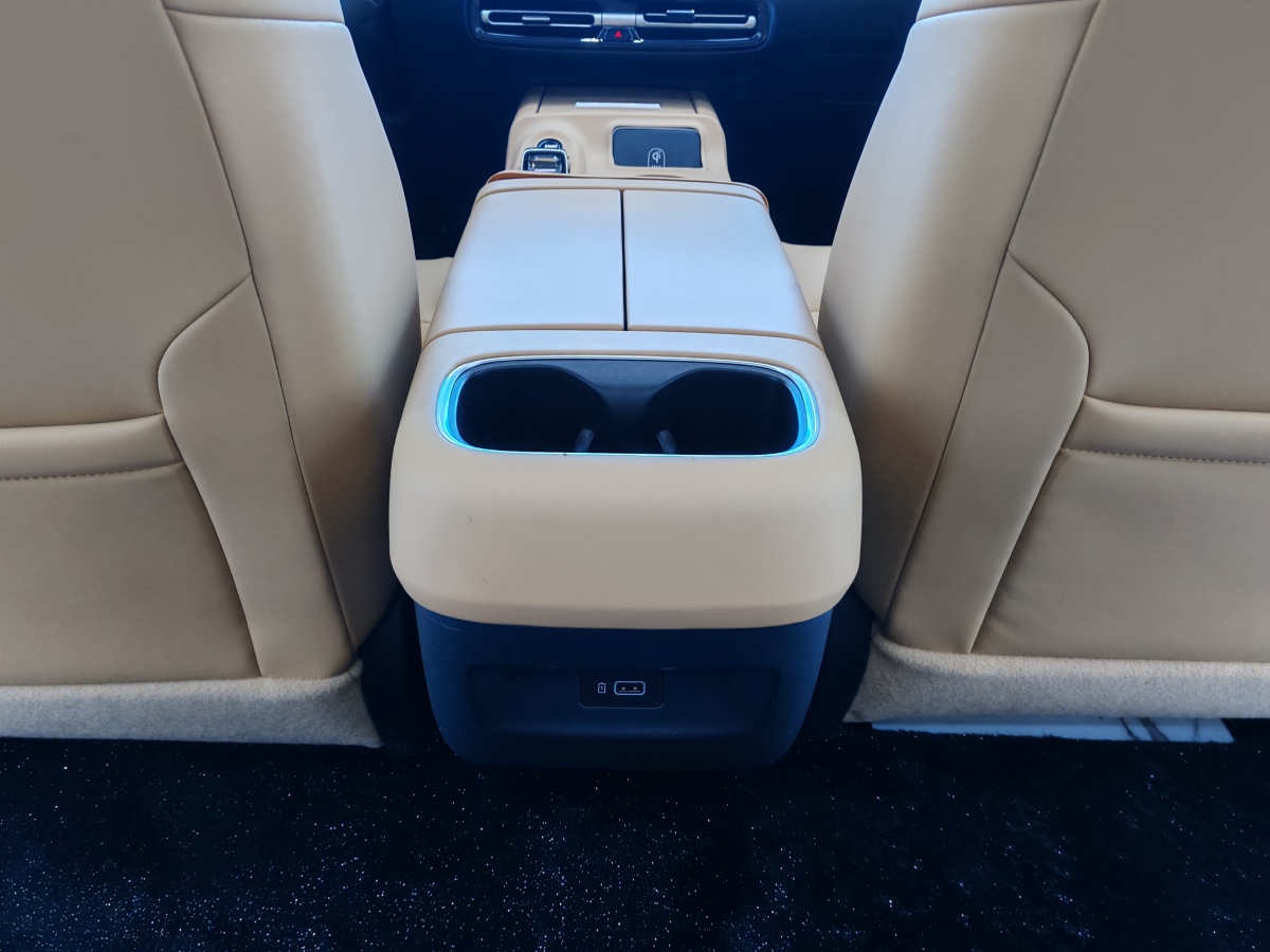 GAC Trumpchi E8 New Energy 2025 #15 GAC Trumpchi E8 New Energy 2025 car image #15