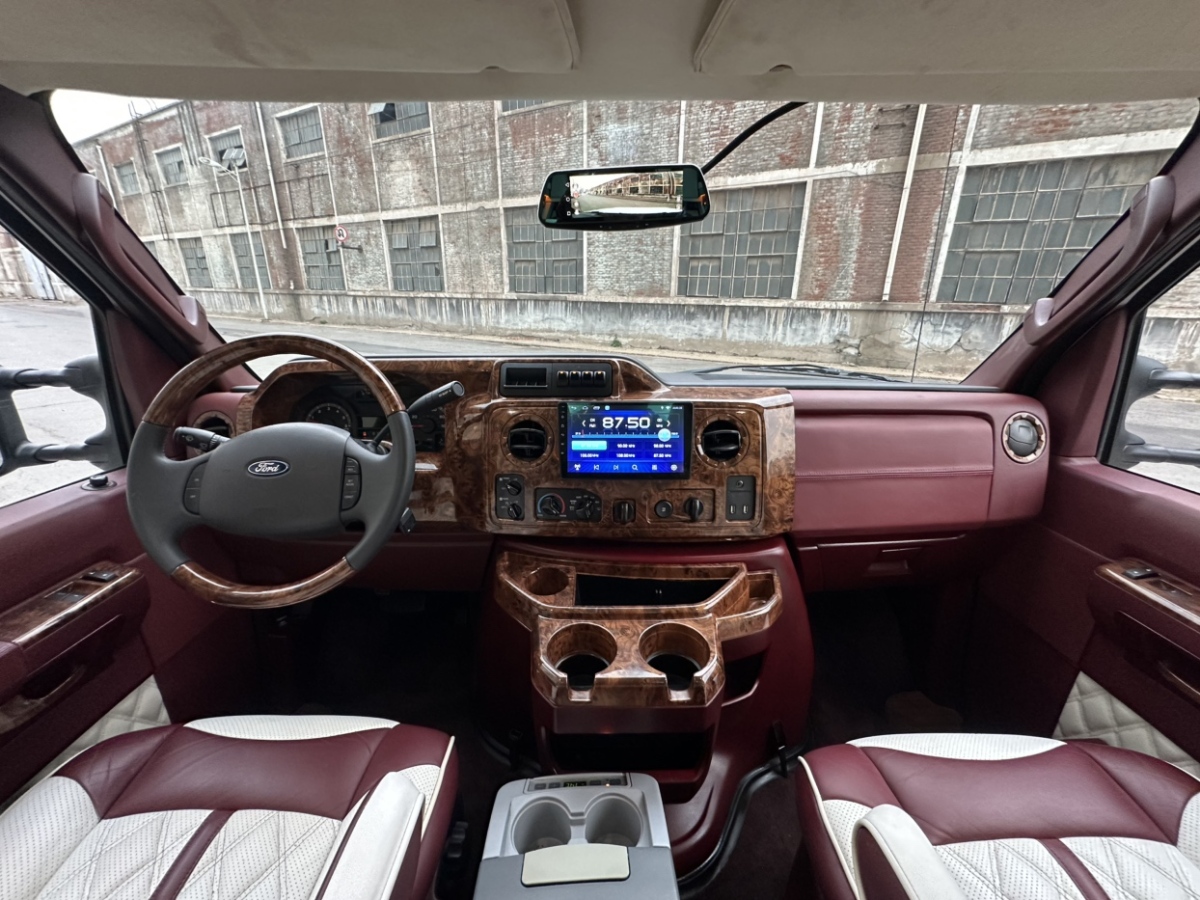 Ford E350 2017 #15 Ford E350 2017 car image #15