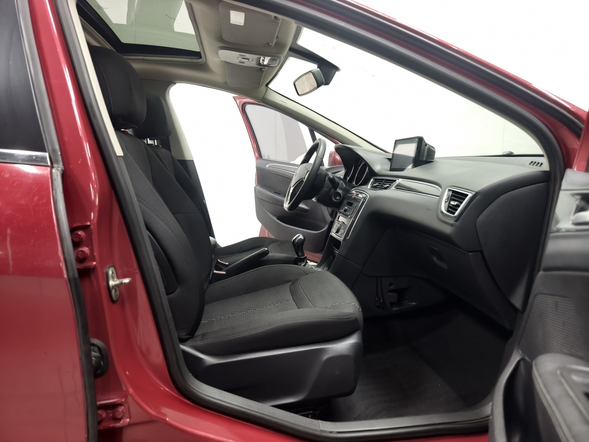 Peugeot 308 2014 car image #15