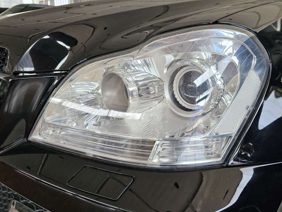 Mercedes-Benz GL Class 2012 car image #15