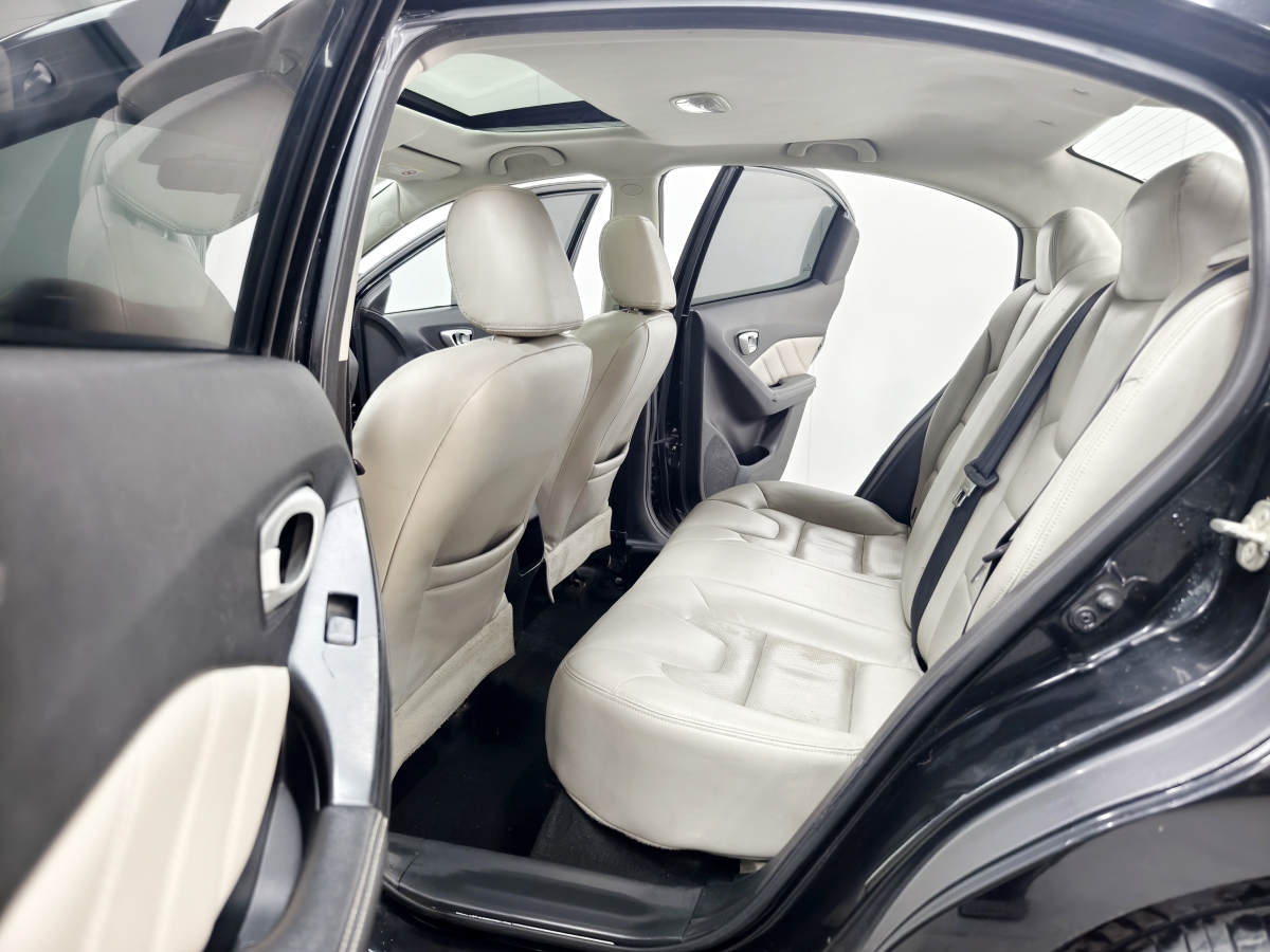 GAC Trumpchi GA3S 2014 car image #15