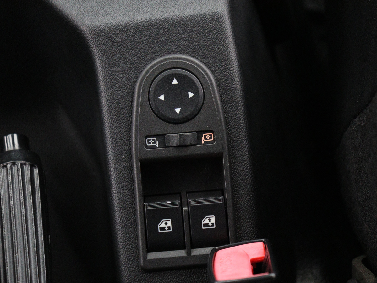 日产 纳瓦拉 2017 汽车图片 #15